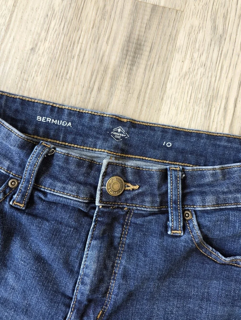 St. John’s Bay Women’s Bermuda Denim Shorts Size 10 Cuffed